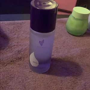 Younique makeup remover